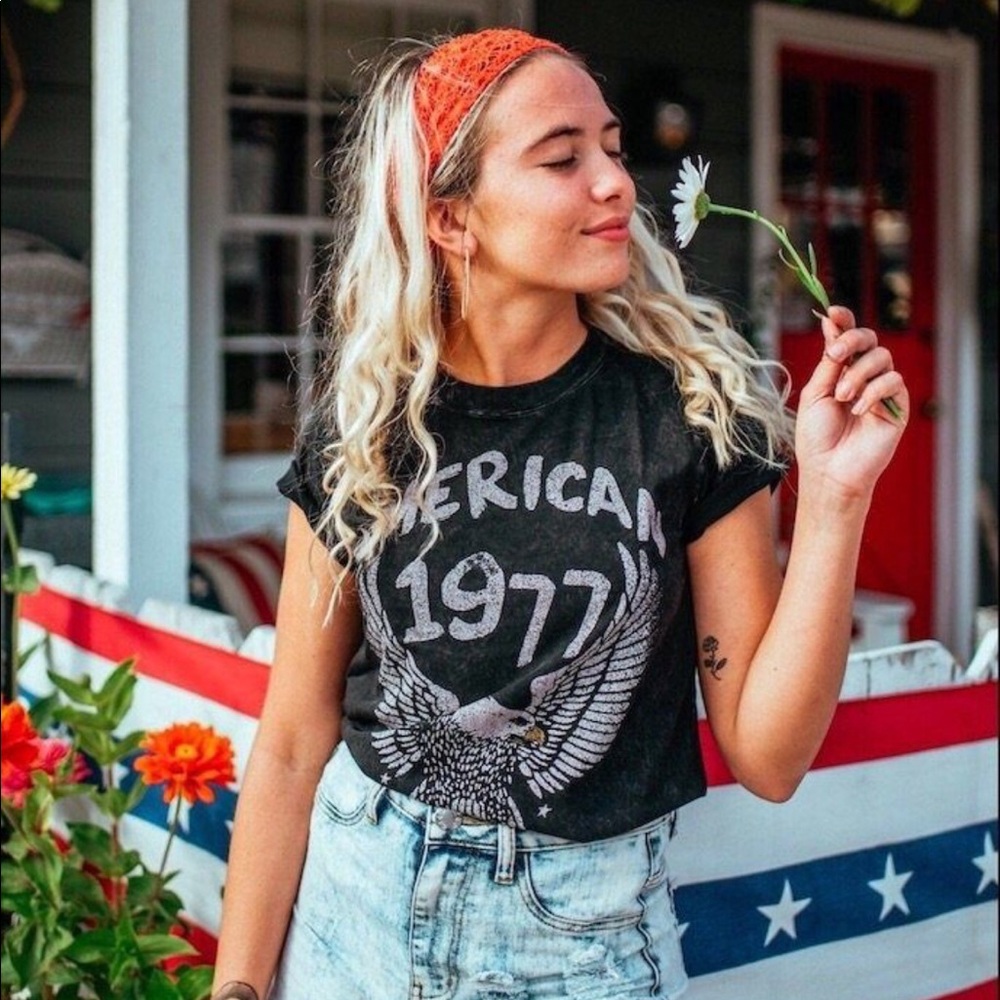 NWT LIFE CLOTHING CO American Made Tee